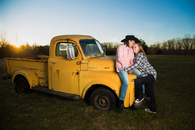 Vintage Truck Couples Photography
