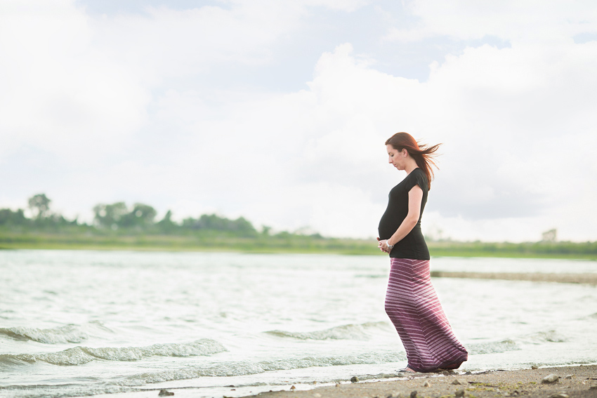 Maternity at Lake