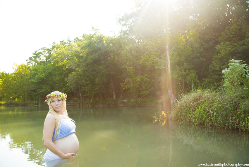 Maternity Portraits In Water